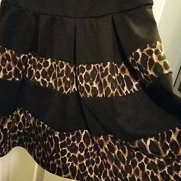 deb leopard print pleated fit and flare dress - Picture 2 of 7